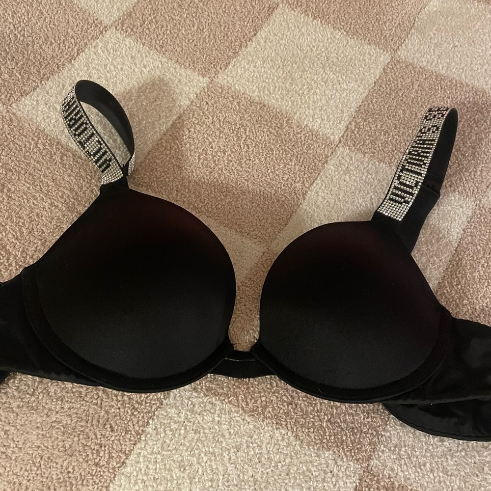 Victoria secret very sexy bra